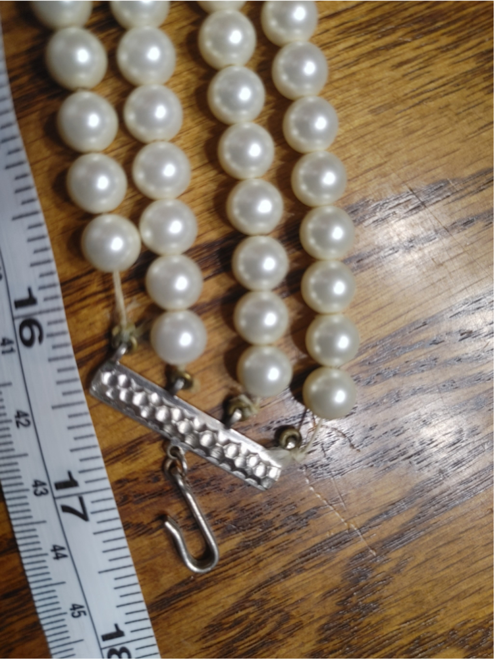 Vintage Women's Unbranded White Faux Pearl 4 Strand Statement Necklace - Picture 9 of 13
